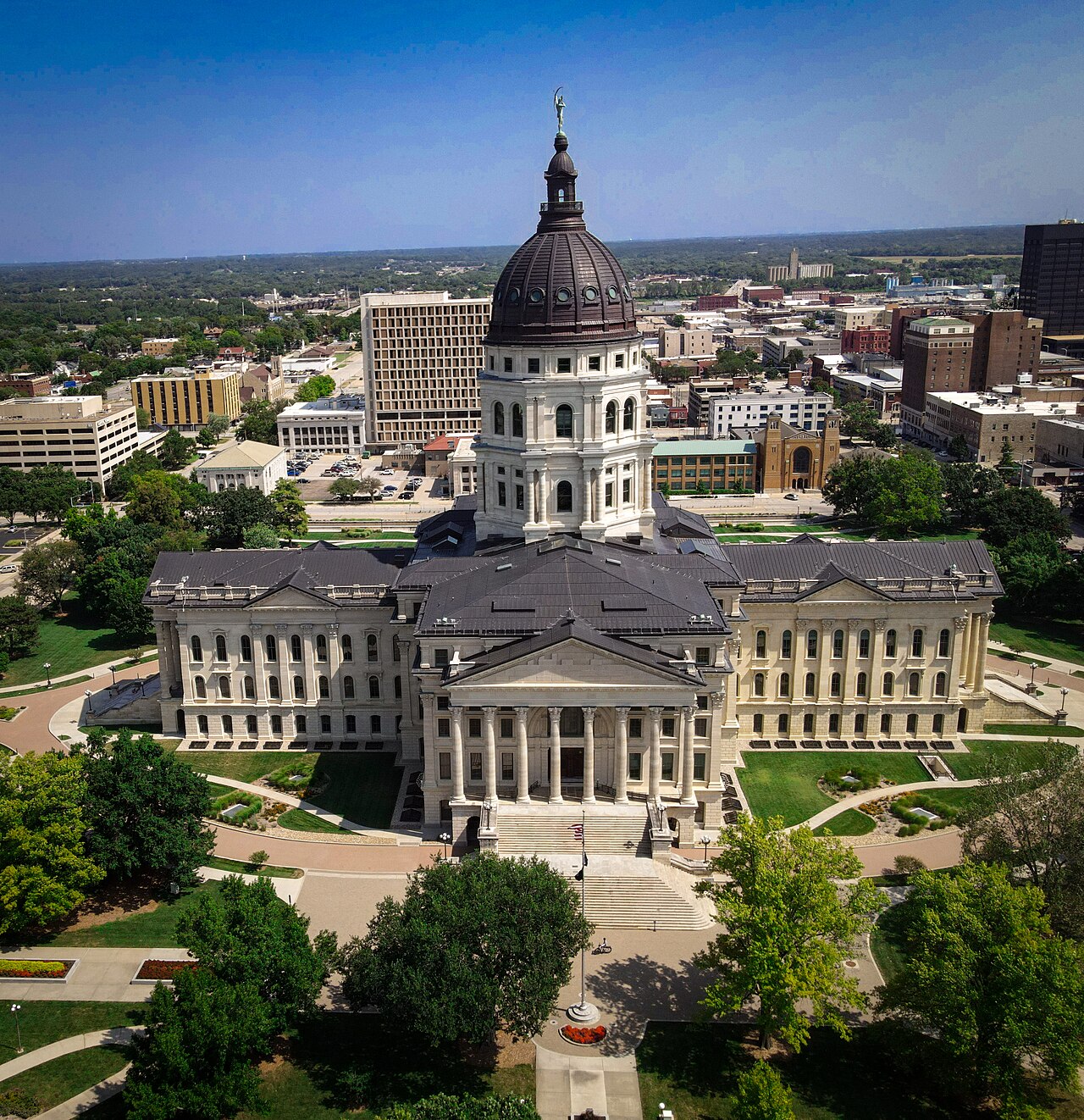 Topeka, Kansas, community view accompanying the local property-loss and restoration guide